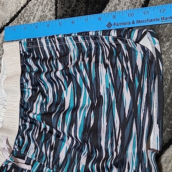 UNDER ARMOUR LOOSE HEATGEAR LOGO ATHLETIC SHORTS - Picture 4 of 10